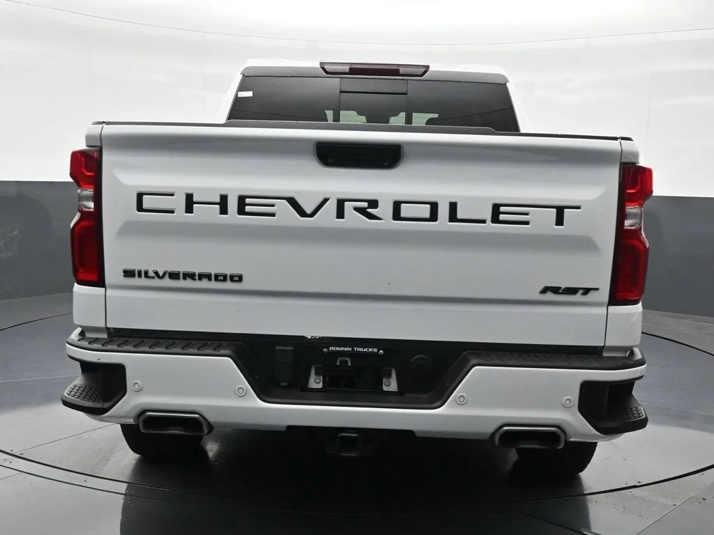 2023 Chevrolet Silverado 1500 RST photo 4