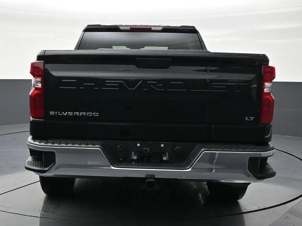 2024 Chevrolet Silverado 1500 LT photo 4