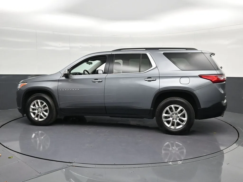 2021 Chevrolet Traverse LT Leather photo 8