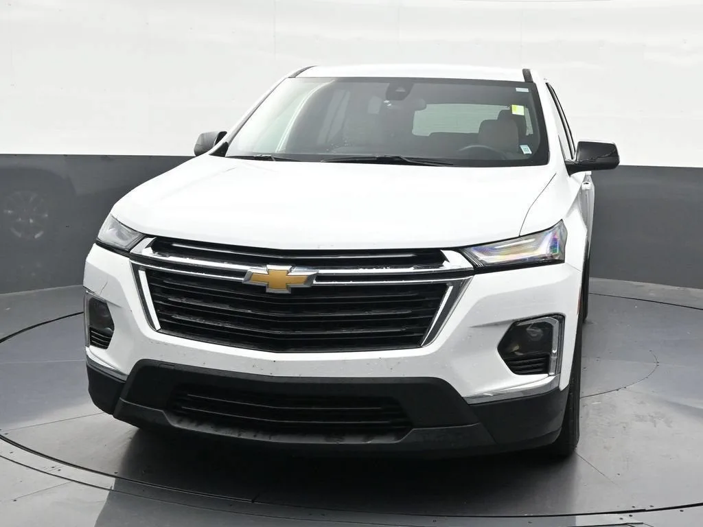 2022 Chevrolet Traverse LS photo 9