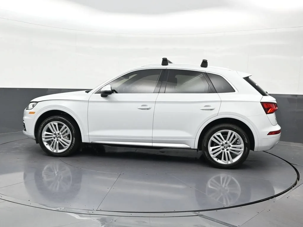 2020 Audi Q5 Premium Plus 45 TFSI quattro S tronic photo 2