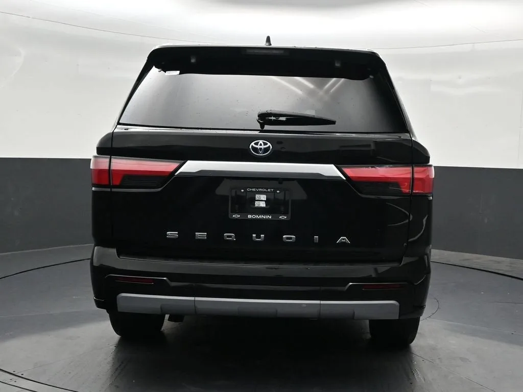 2024 Toyota Sequoia Capstone photo 4