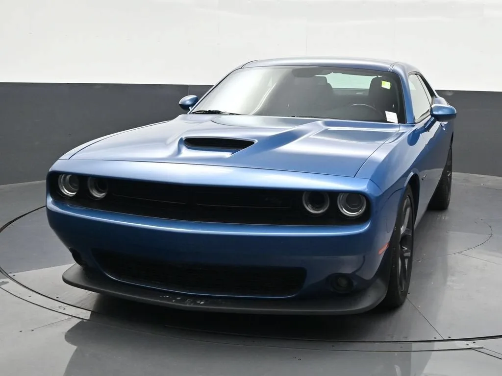2021 Dodge Challenger R/T photo 9
