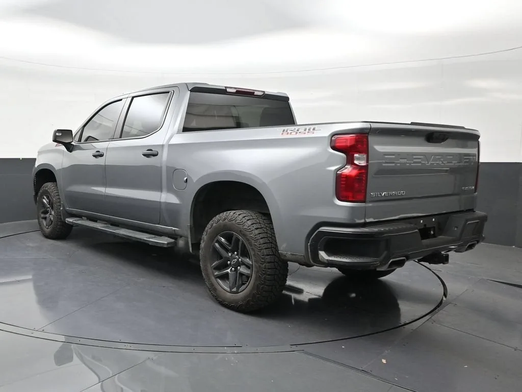 2024 Chevrolet Silverado 1500 Custom Trail Boss photo 3