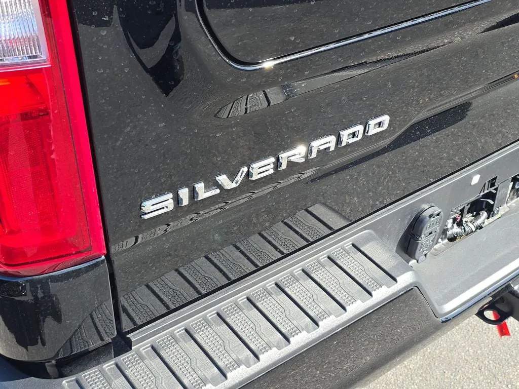 2025 Chevrolet Silverado 1500 LT Trail Boss photo 5