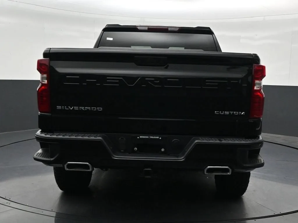 2025 Chevrolet Silverado 1500 Custom Trail Boss photo 4