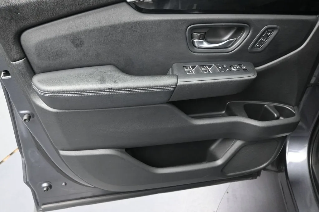 2023 Honda Pilot 2WD EX-L 7 Passenger photo 10