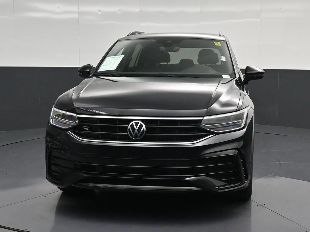 2023 Volkswagen Tiguan 2.0T SE R-Line Black photo 6