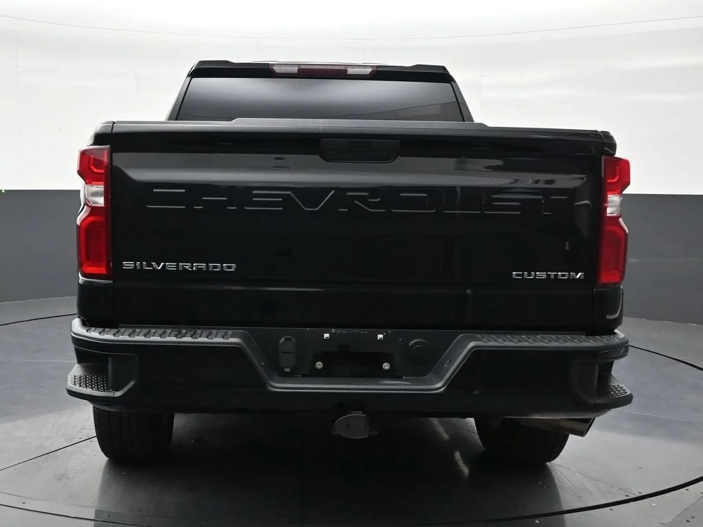 2024 Chevrolet Silverado 1500 Custom photo 4