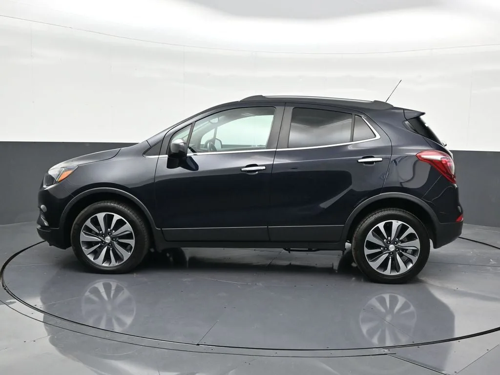 2022 Buick Encore Preferred photo 2