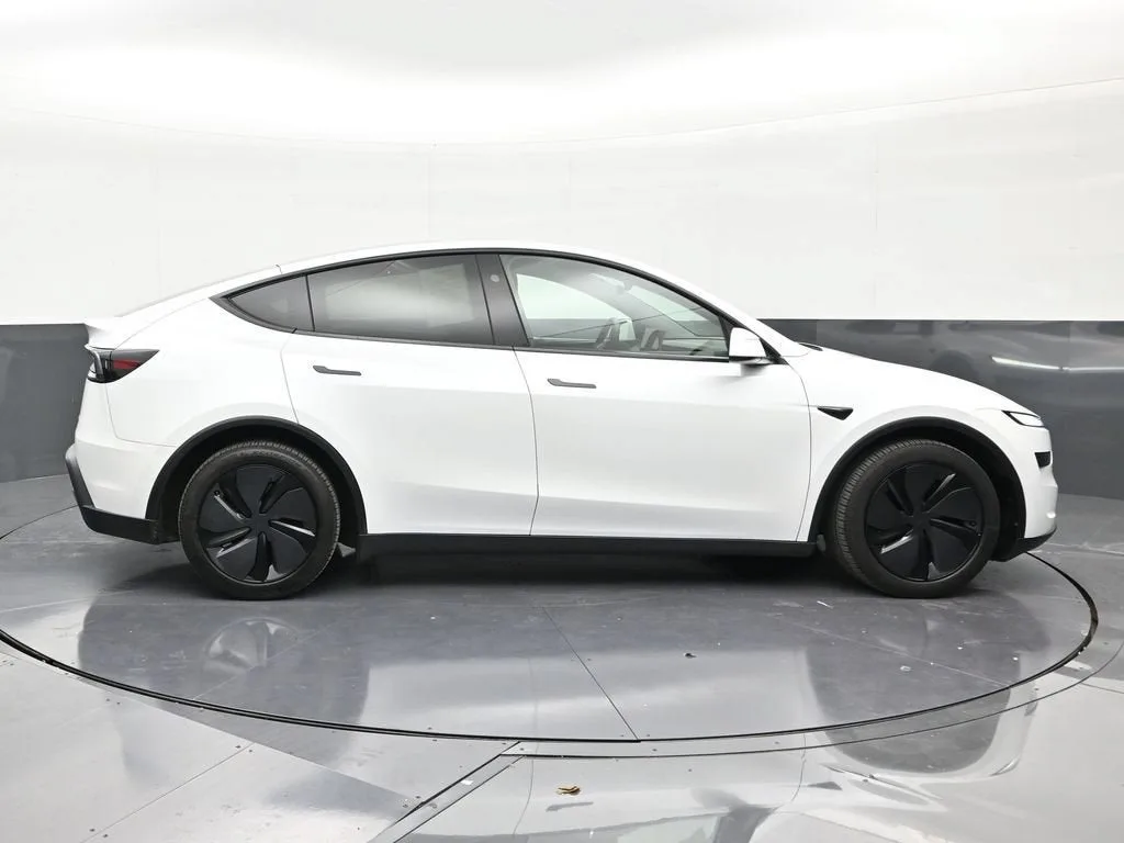 2026 Tesla Model Y Long Range Launch Series photo 6