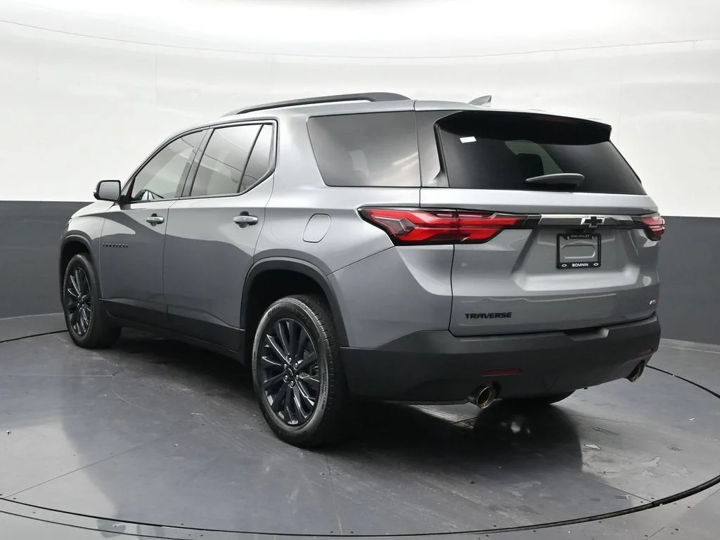 2023 Chevrolet Traverse RS photo 3