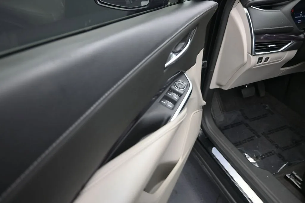 2023 Cadillac XT4 Luxury photo 10