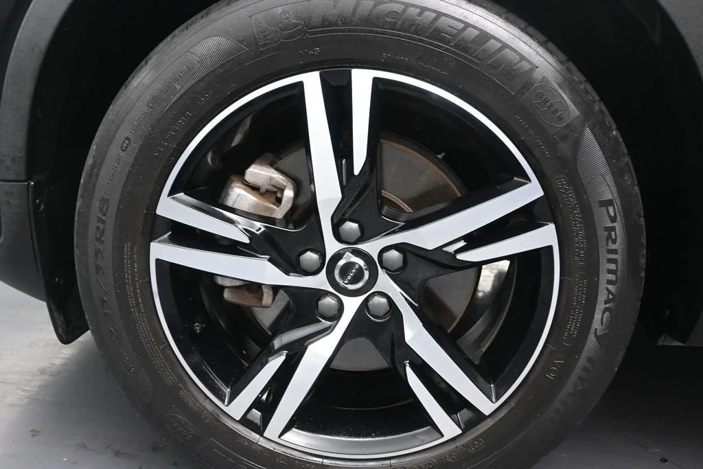 2023 Volvo XC40 B4 Core photo 12