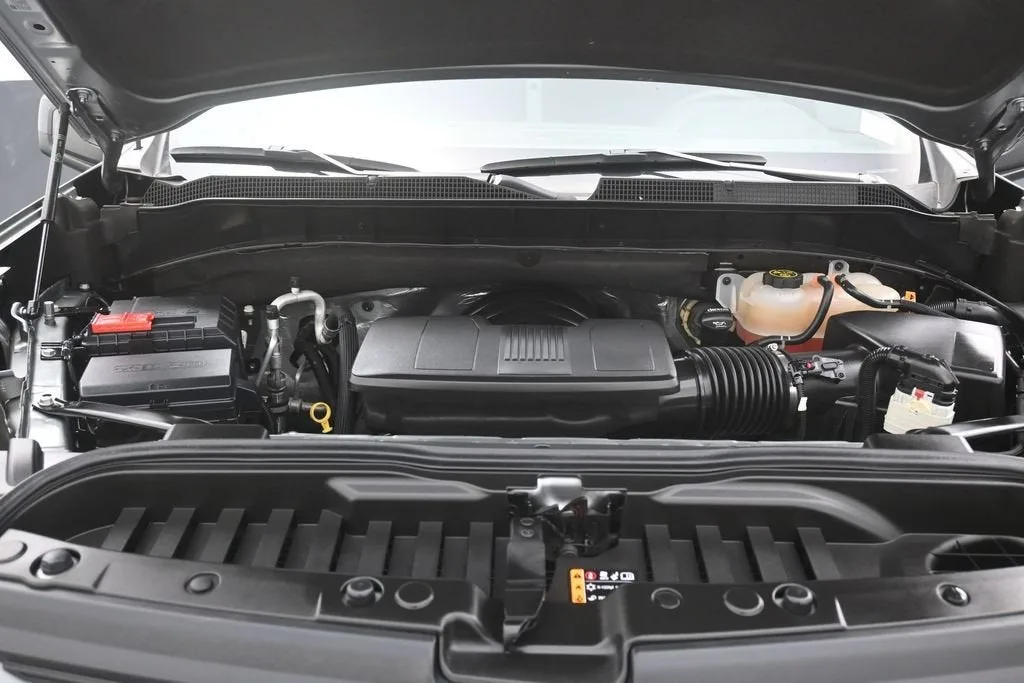 2023 Chevrolet Silverado 1500 RST photo 12