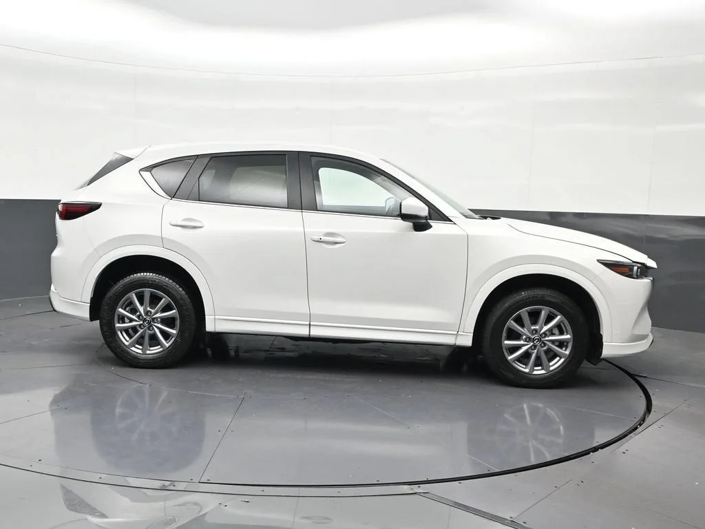 2024 Mazda CX-5 2.5 S Preferred photo 7