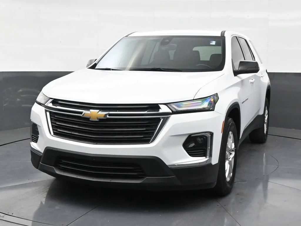 2023 Chevrolet Traverse LS photo 8