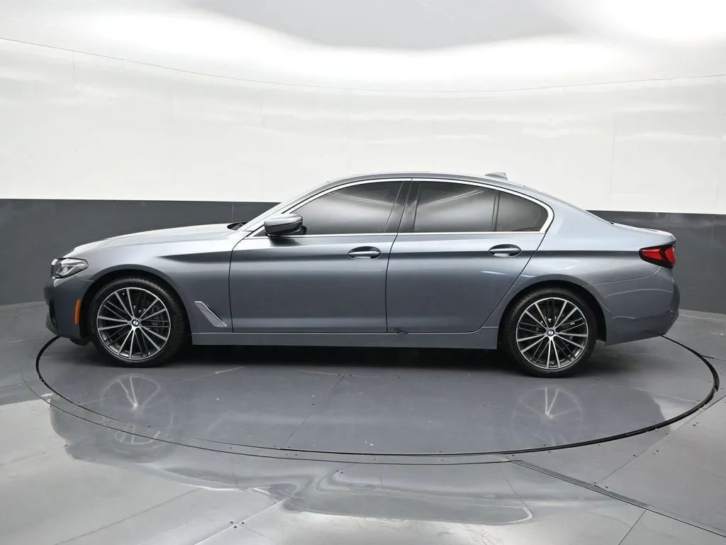 2022 BMW 540 i photo 2