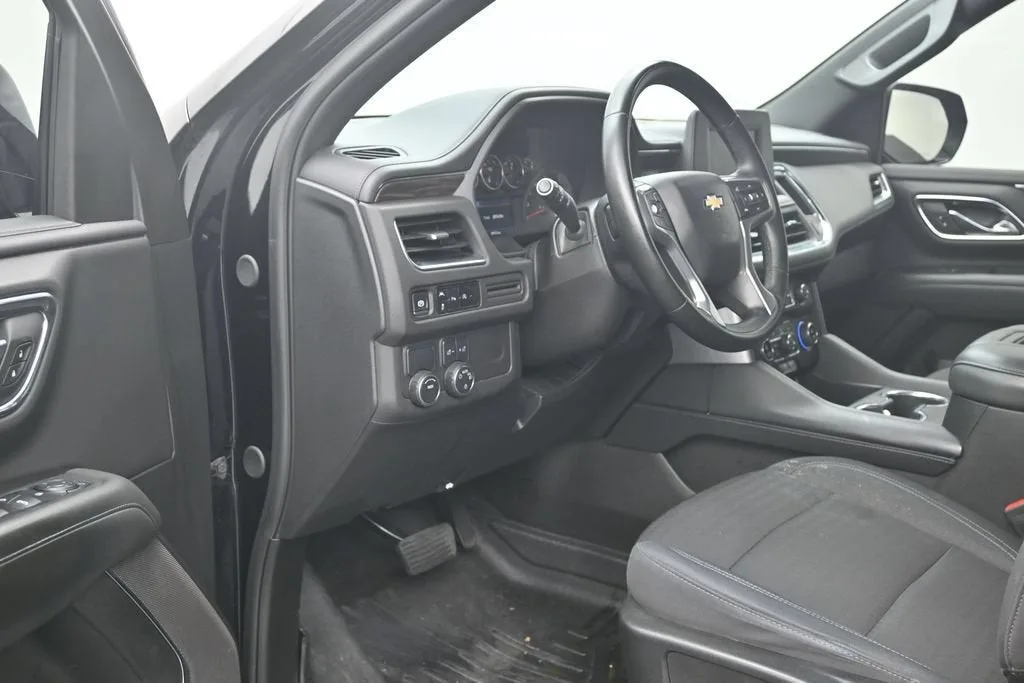 2024 Chevrolet Suburban LS photo 9
