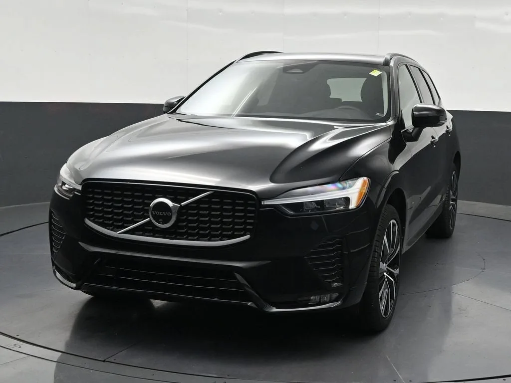 2024 Volvo XC60 B5 Plus Dark Theme photo 9