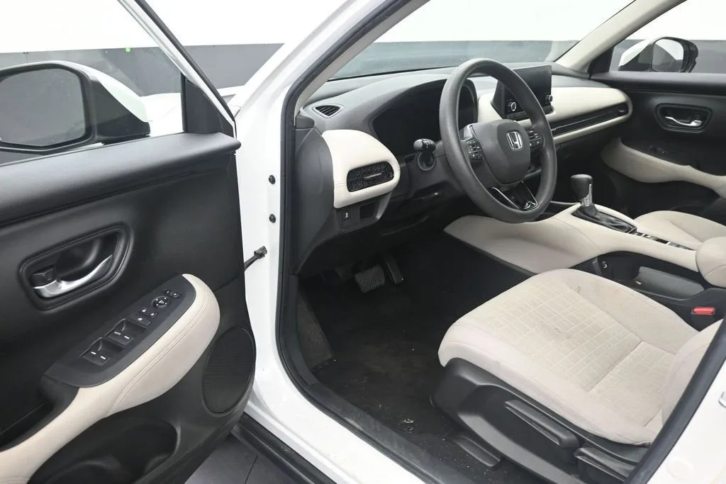 2023 Honda HR-V 2WD LX photo 10