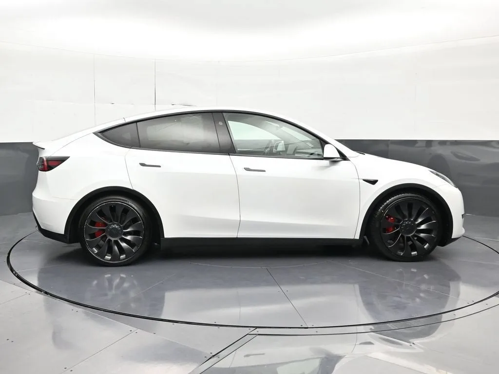 2023 Tesla Model Y Performance photo 6