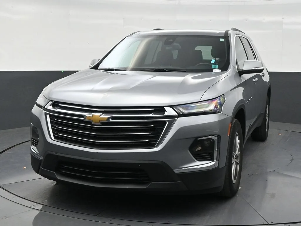 2023 Chevrolet Traverse LT Cloth photo 8