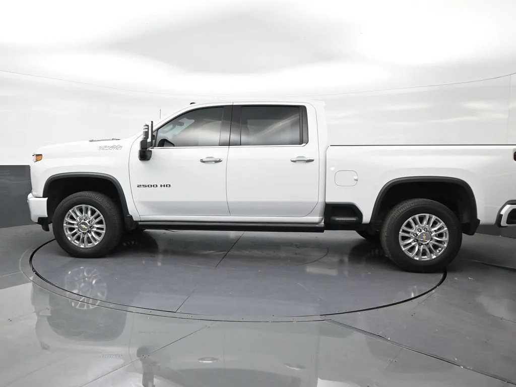 2023 Chevrolet Silverado 2500 HD High Country photo 2