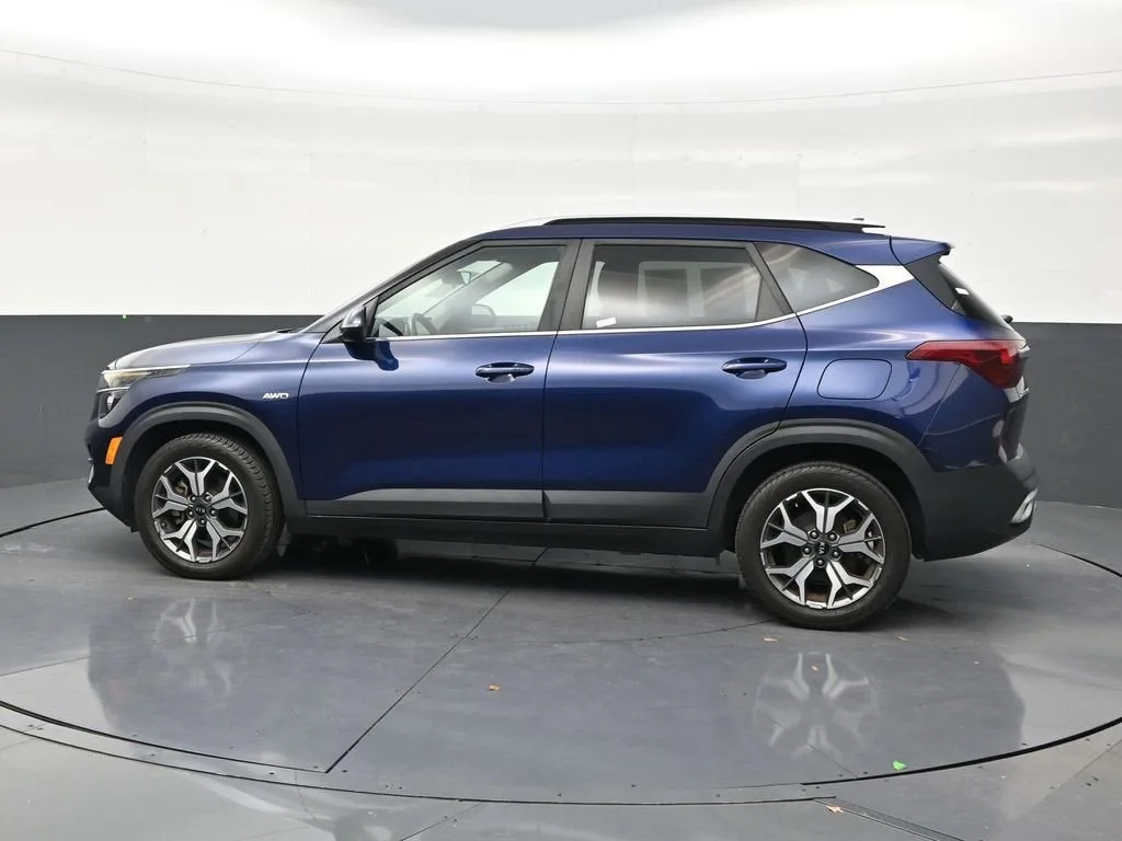2021 Kia Seltos EX photo 2