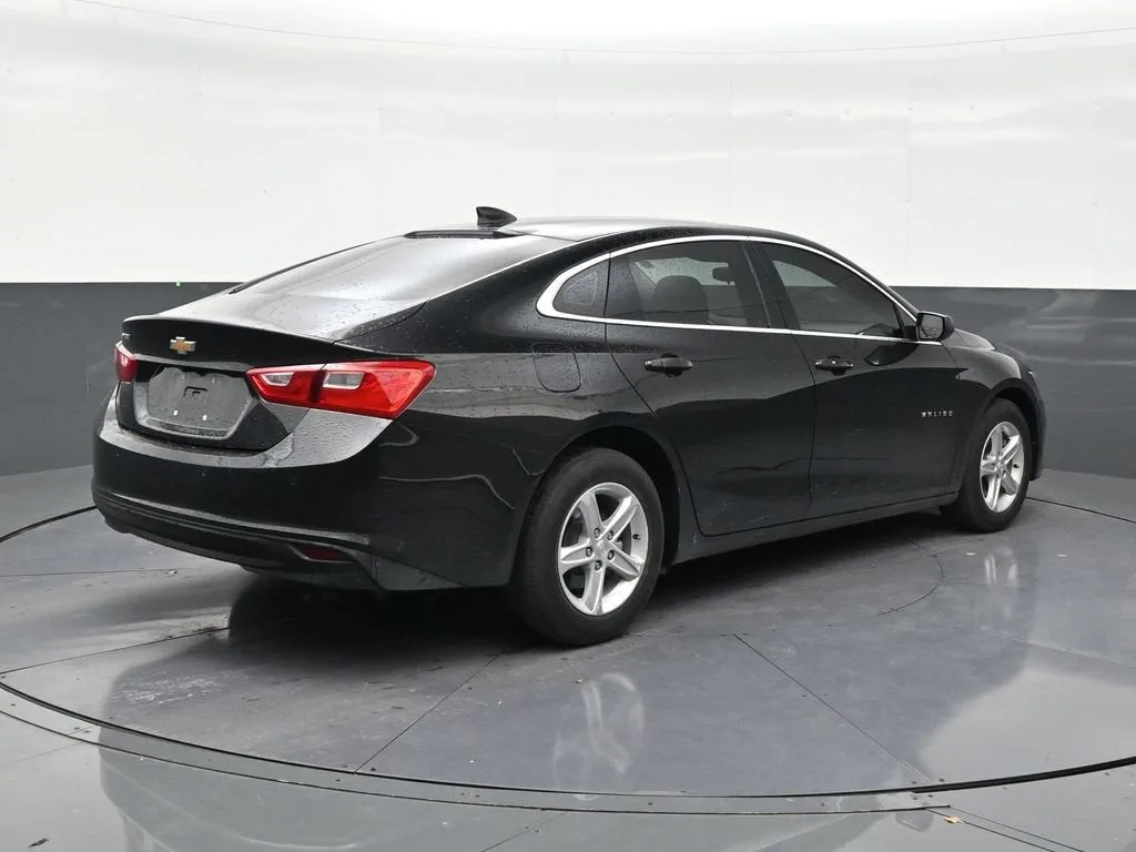 2024 Chevrolet Malibu LS photo 5
