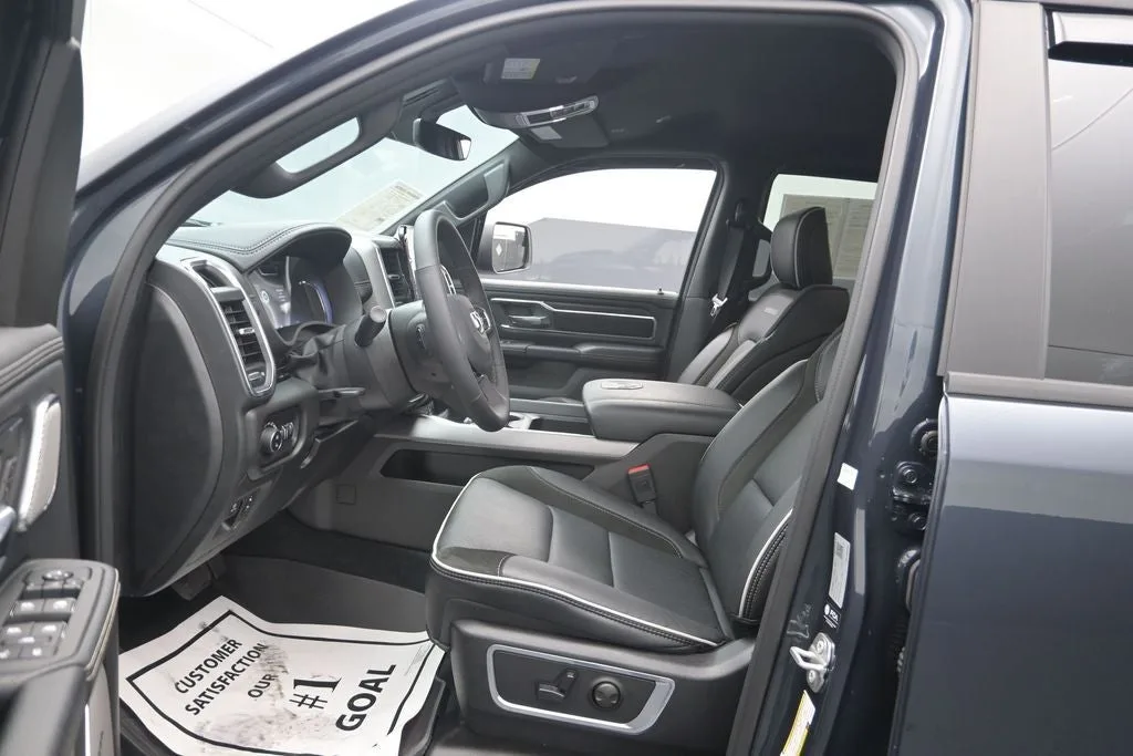 2026 RAM 1500 Laramie photo 10