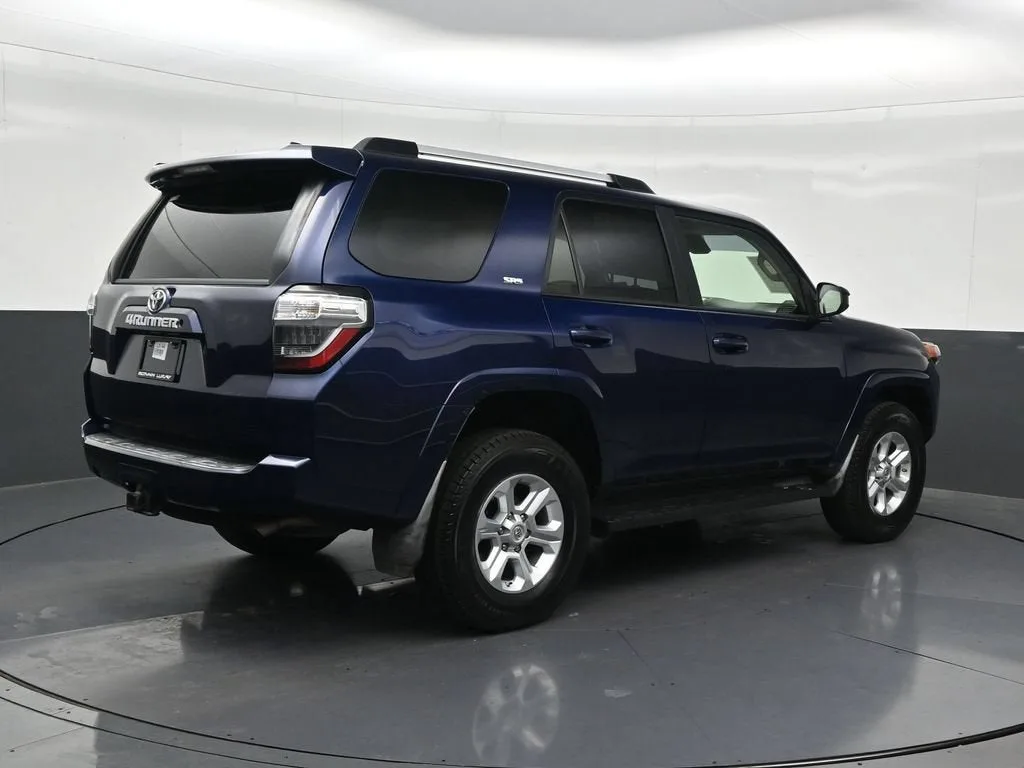 2020 Toyota 4Runner SR5 photo 5