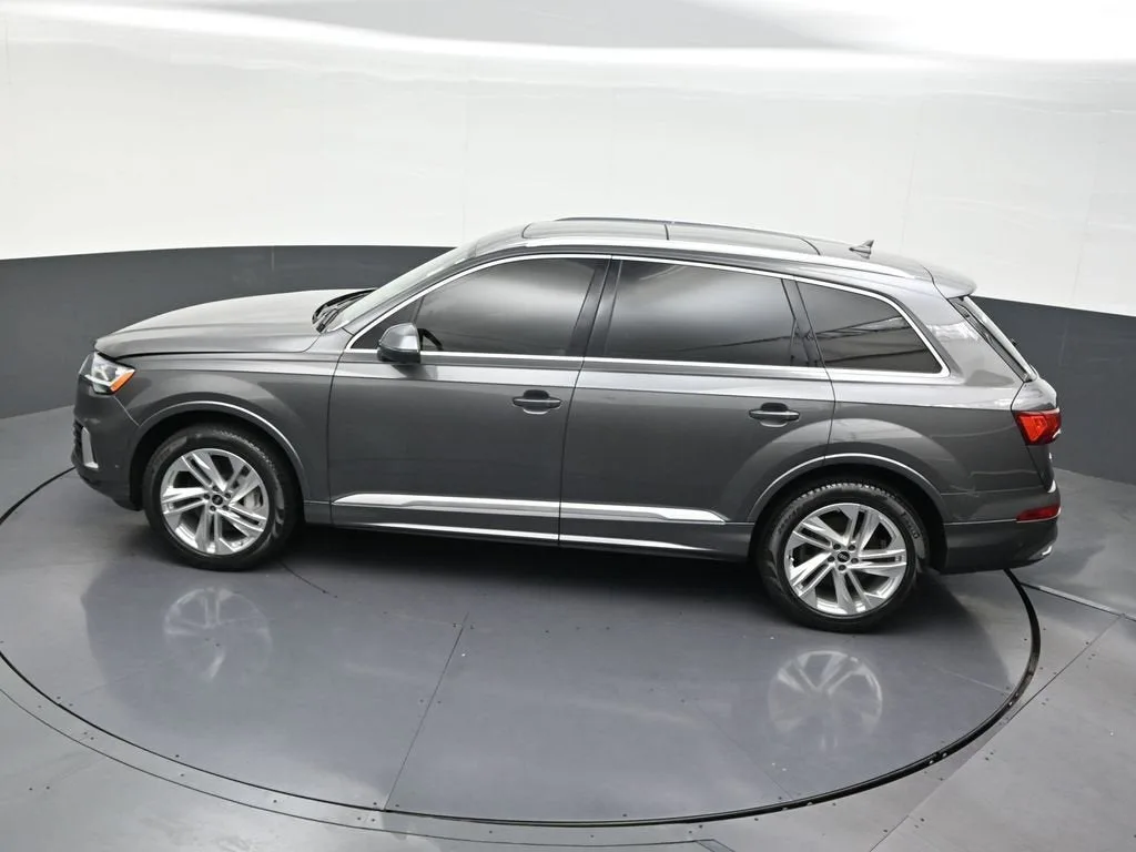 2021 Audi Q7 Premium Plus 45 TFSI quattro Tiptronic photo 11