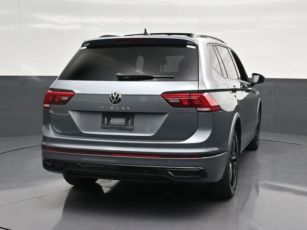 2022 Volkswagen Tiguan 2.0T SE R-Line Black photo 2