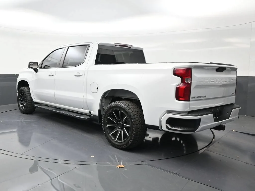 2021 Chevrolet Silverado 1500 RST photo 3