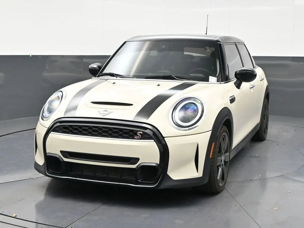2022 MINI Hardtop 4 Door Cooper S photo 8