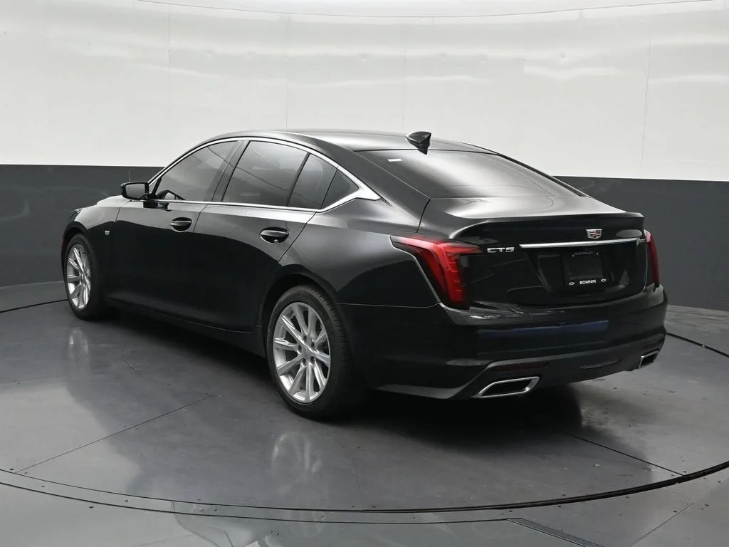 2024 Cadillac CT5 Luxury photo 3