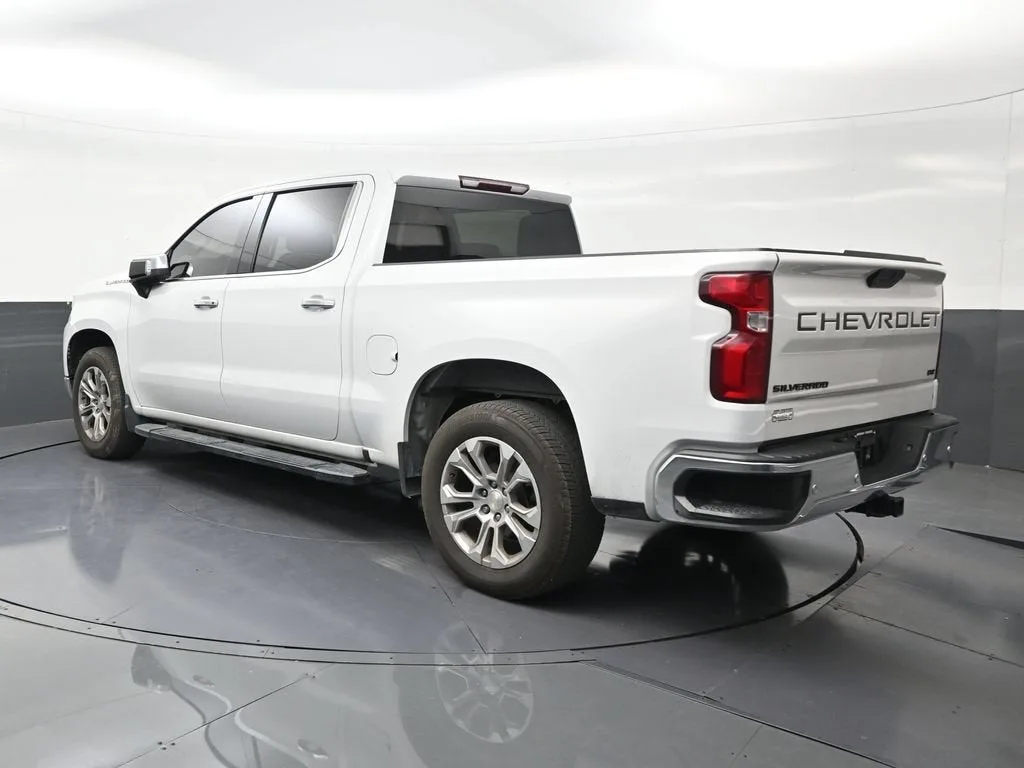 2022 Chevrolet Silverado 1500 LTZ photo 3