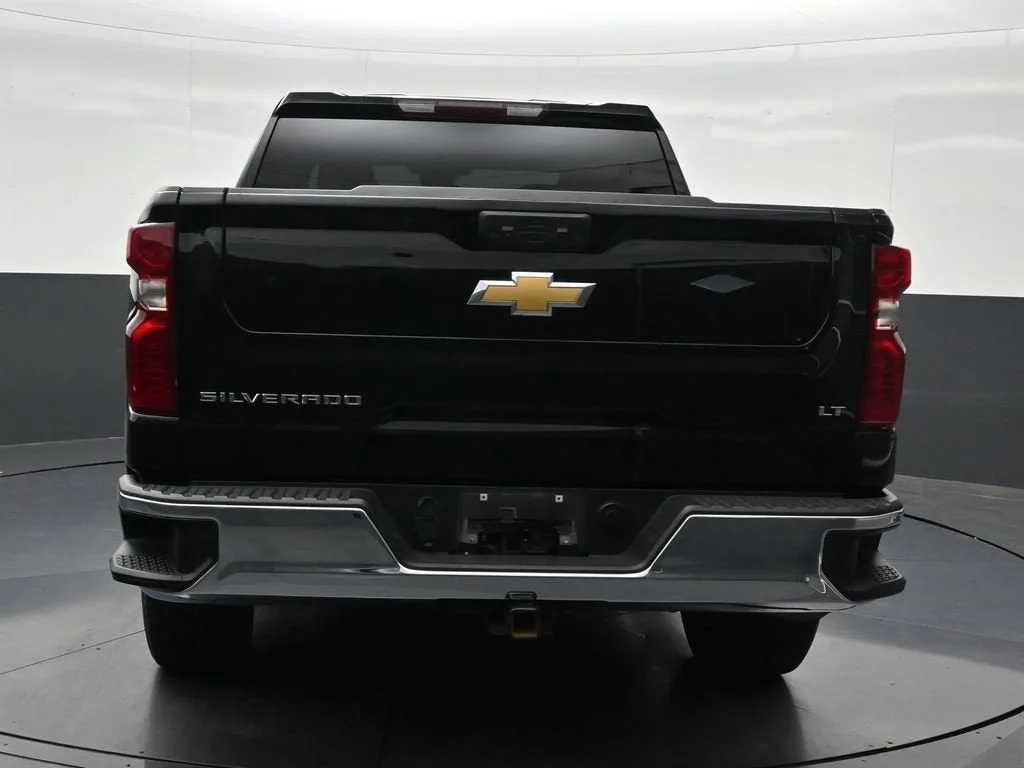 2024 Chevrolet Silverado 1500 LT photo 4