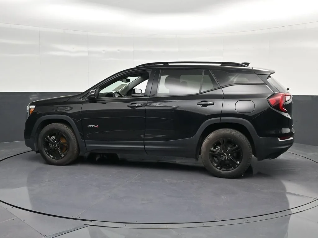 2023 GMC Terrain AT4 photo 8
