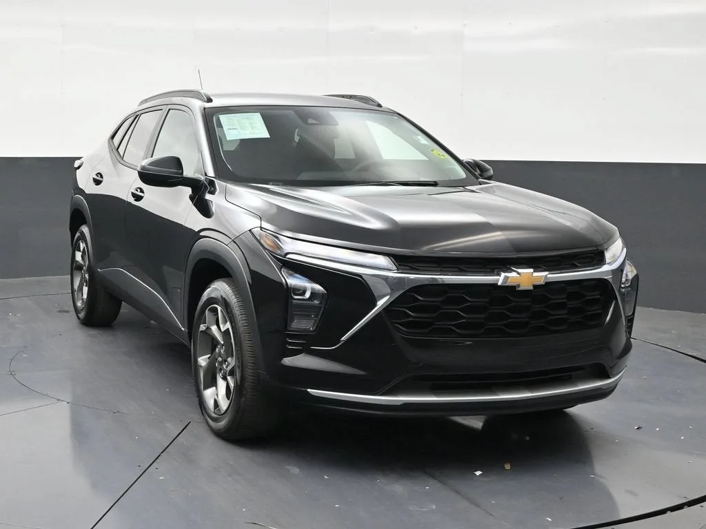2024 Chevrolet Trax LT photo 7