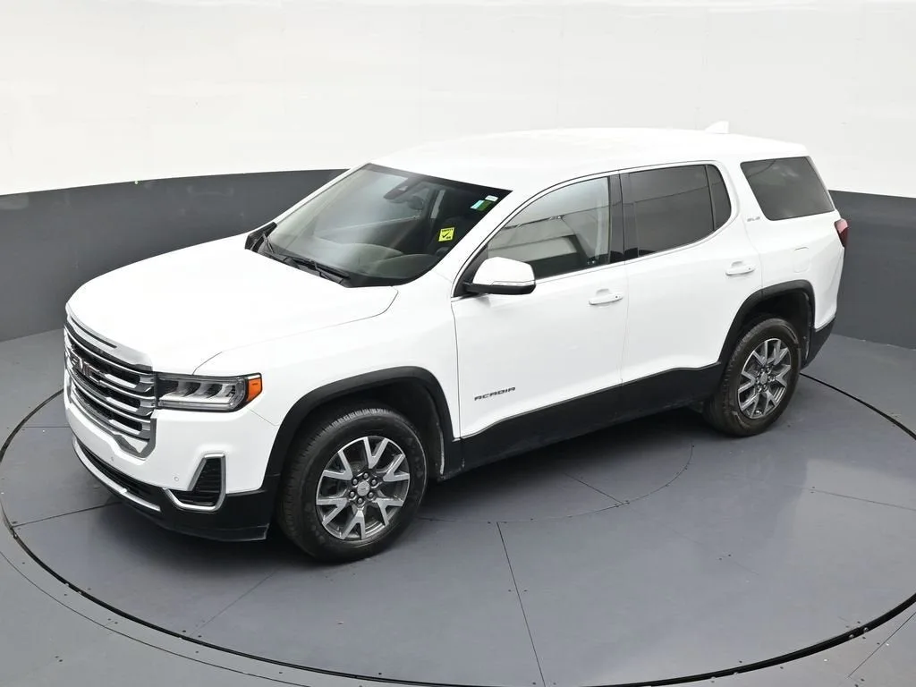 2023 GMC Acadia SLE photo 12