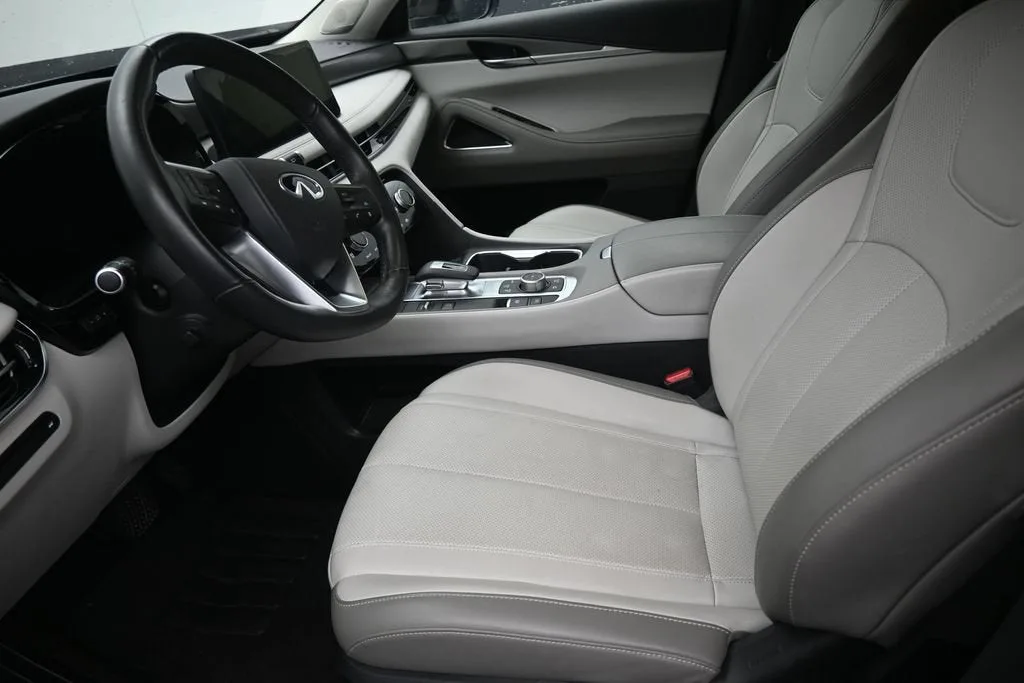 2026 INFINITI QX60 LUXE photo 12