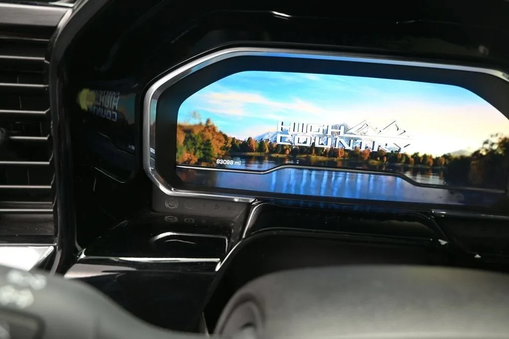 2024 Chevrolet Silverado 1500 High Country photo 10