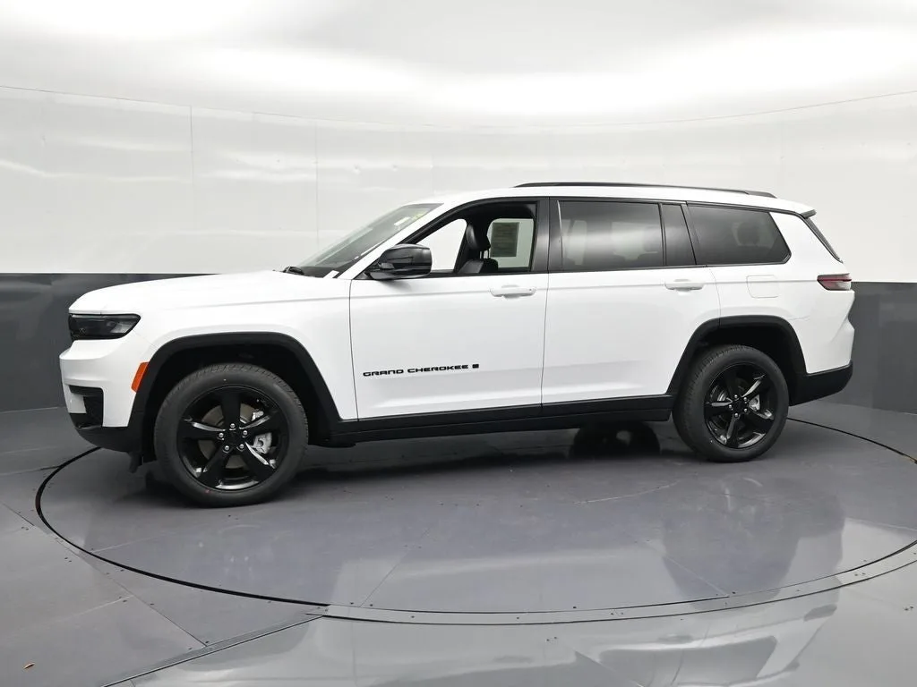 2023 Jeep Grand Cherokee L Altitude photo 7