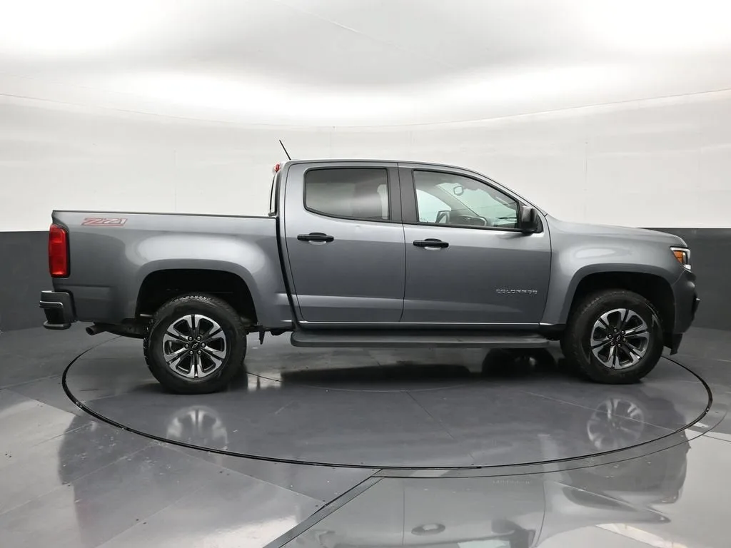 2022 Chevrolet Colorado 2WD Z71 photo 6