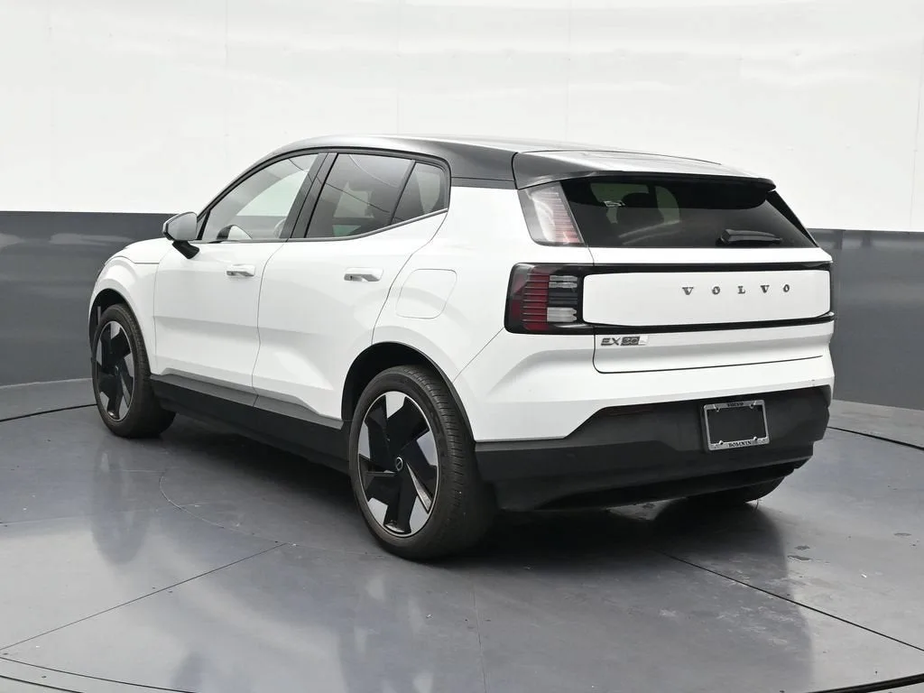 2025 Volvo EX30 Plus photo 3