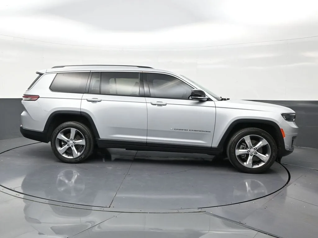 2021 Jeep Grand Cherokee L Limited 4x2 photo 6