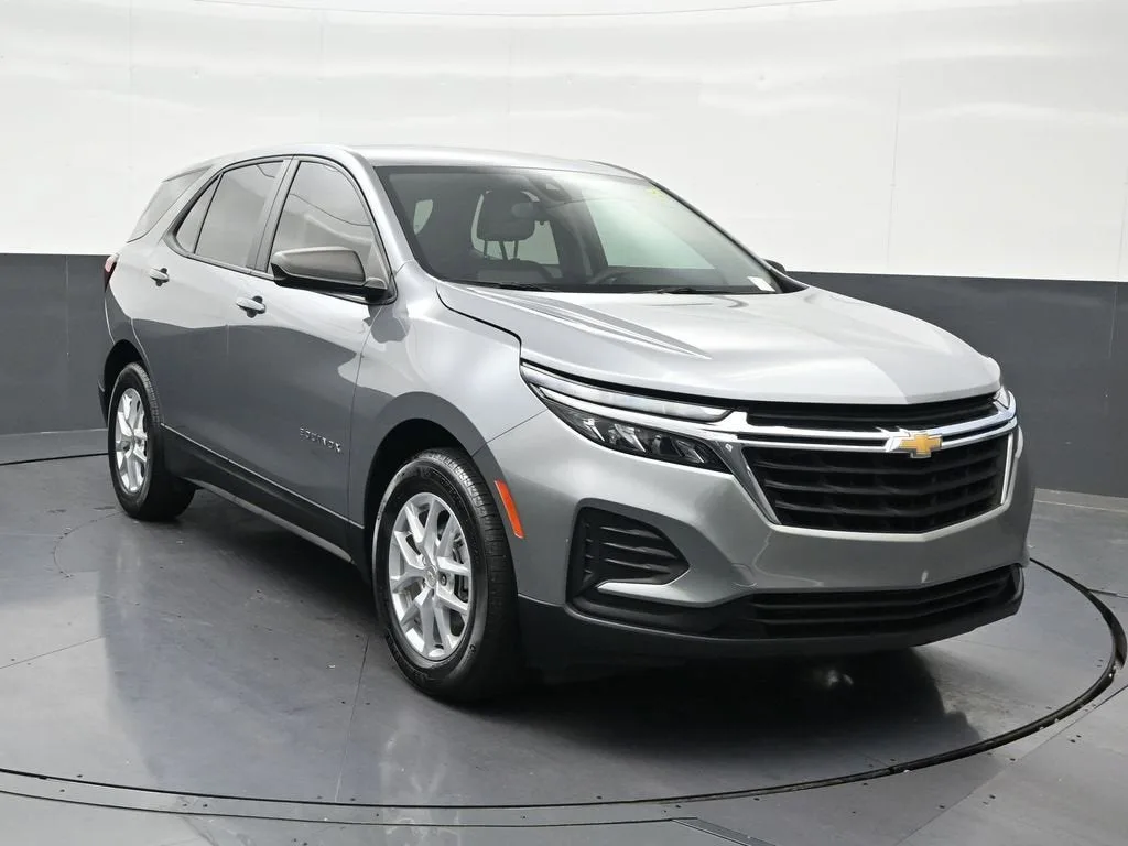 2024 Chevrolet Equinox LS photo 8