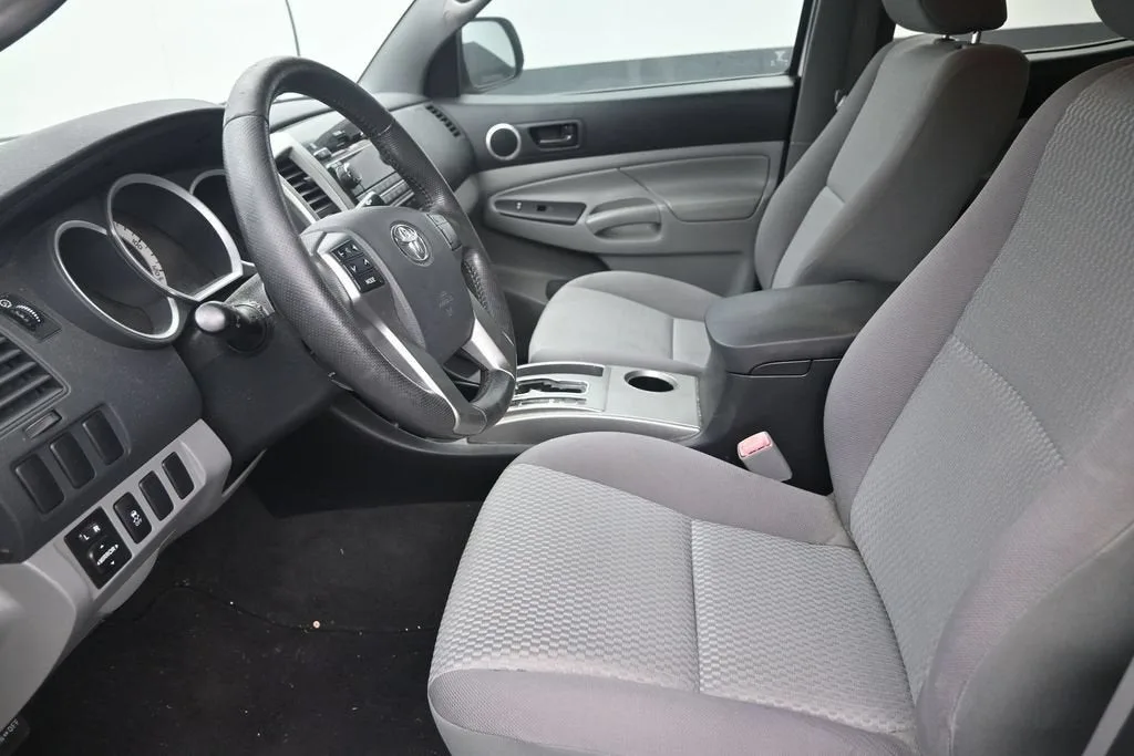 2012 Toyota Tacoma PreRunner photo 12